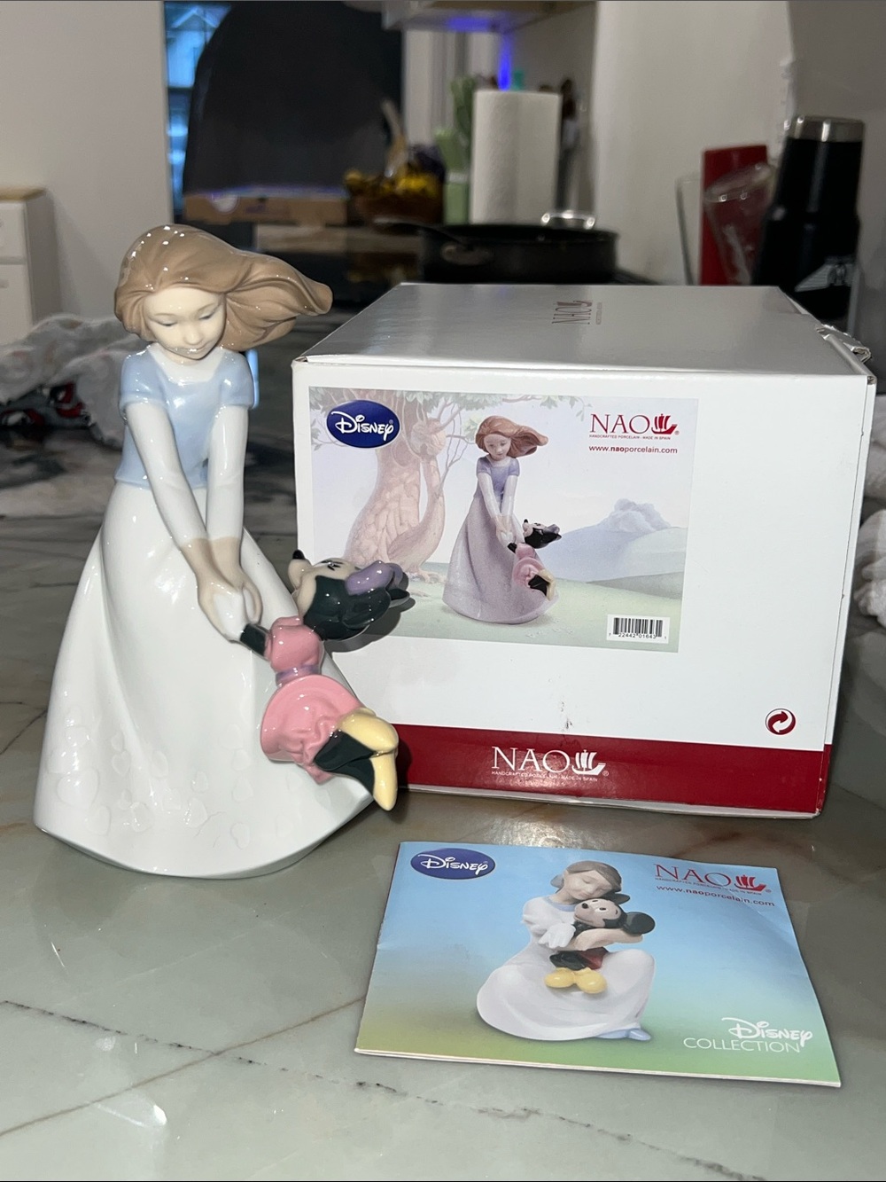 NAO Disney Porcelain Friends with Minnie Figurine & Box